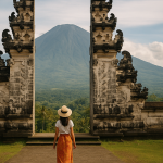 Paisaje de Bali con arrozales y templos